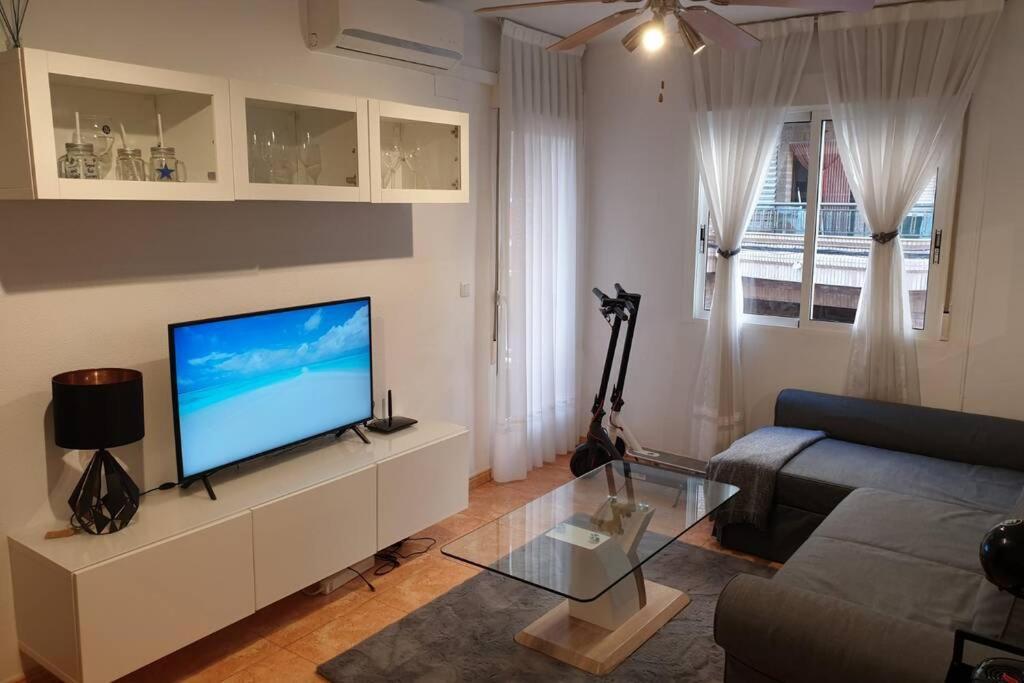 Apartment Playa Cura 150M + Electric Scooters Torrevieja Exterior foto